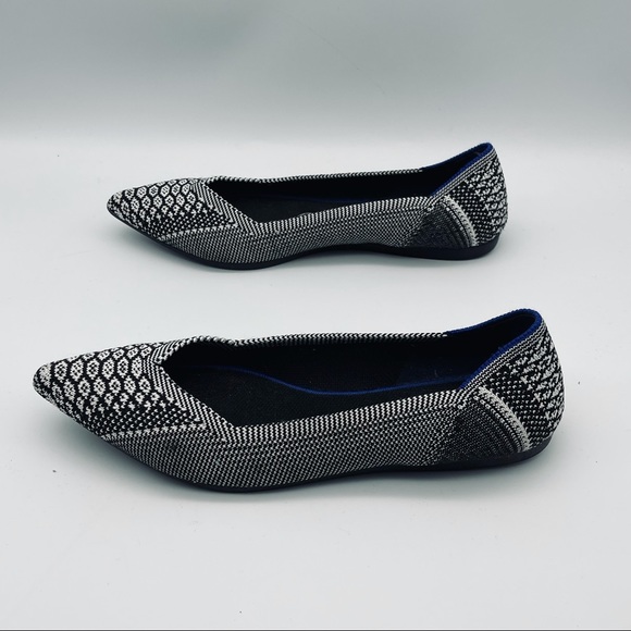 ROTHY’S The Point Pointed Flats Black White Python W7 Size 7 - Picture 3 of 12